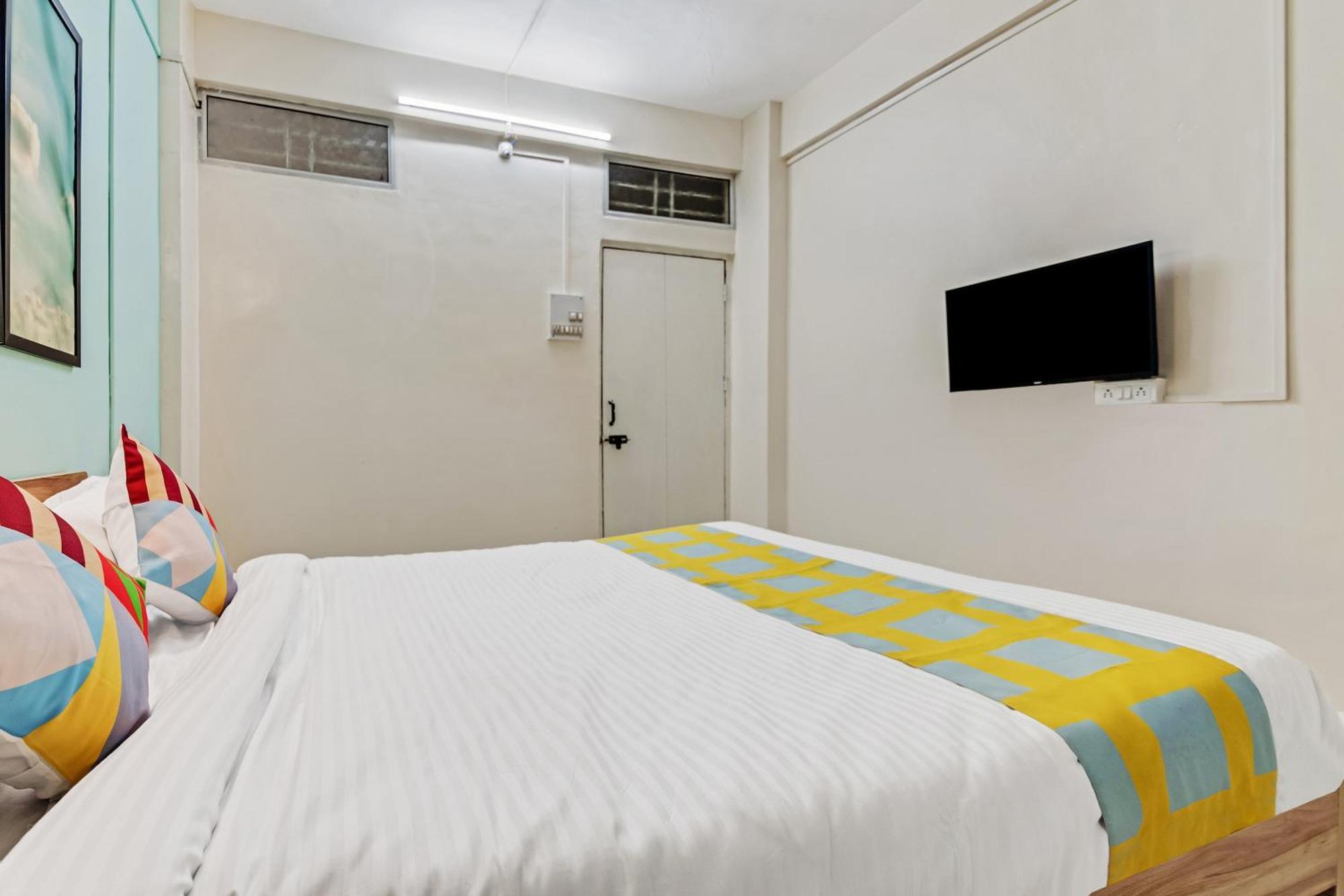 Super Hotel O Saraswati Niwas Vadgaon Budruk Pune Esterno foto